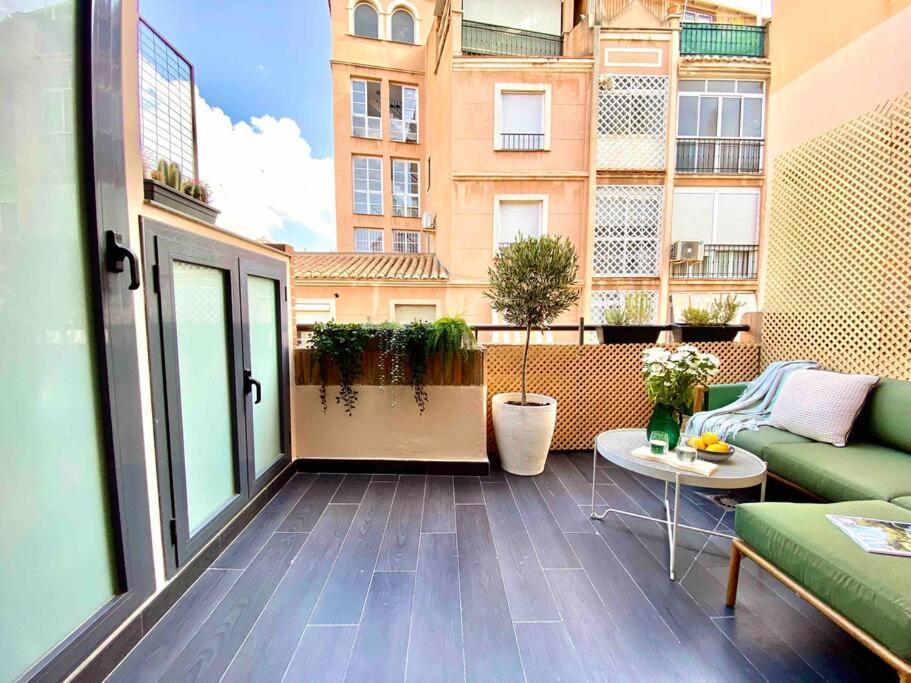 Olive Penthouse Apartment Малага Екстериор снимка
